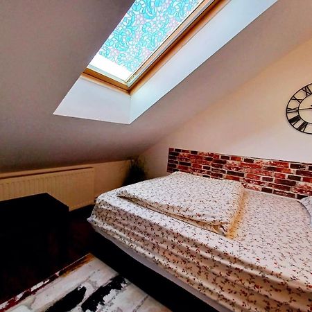 Lovely Central Apartment Brasov Ngoại thất bức ảnh