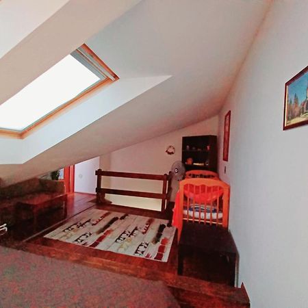 Lovely Central Apartment Brasov Ngoại thất bức ảnh