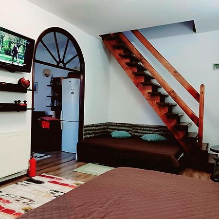 Lovely Central Apartment Brasov Ngoại thất bức ảnh