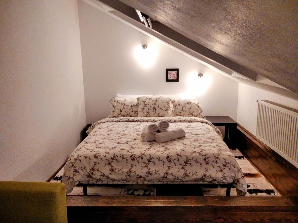Lovely Central Apartment Brasov Ngoại thất bức ảnh