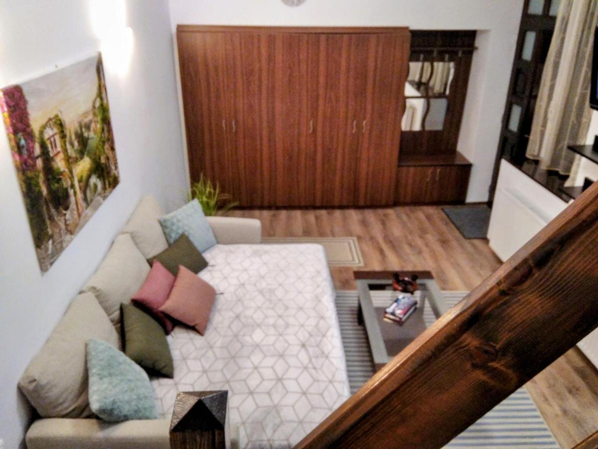 Lovely Central Apartment Brasov Ngoại thất bức ảnh