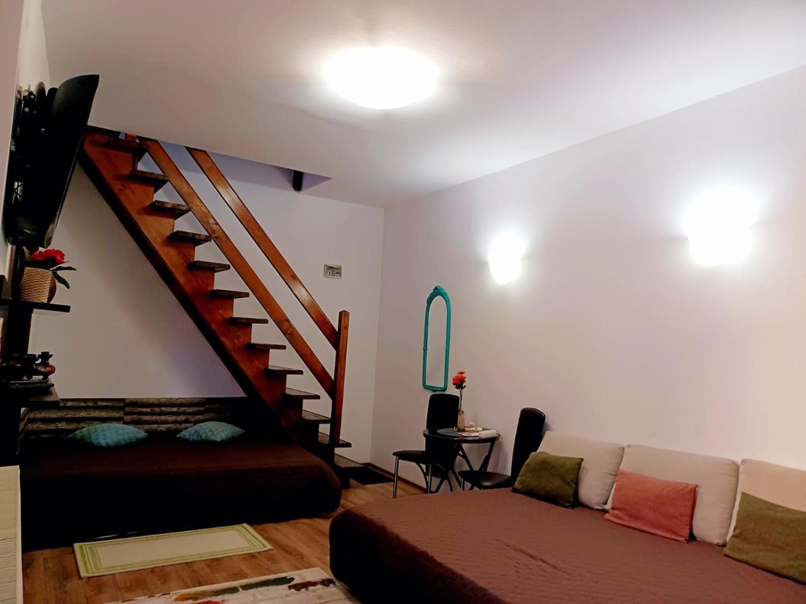 Lovely Central Apartment Brasov Ngoại thất bức ảnh