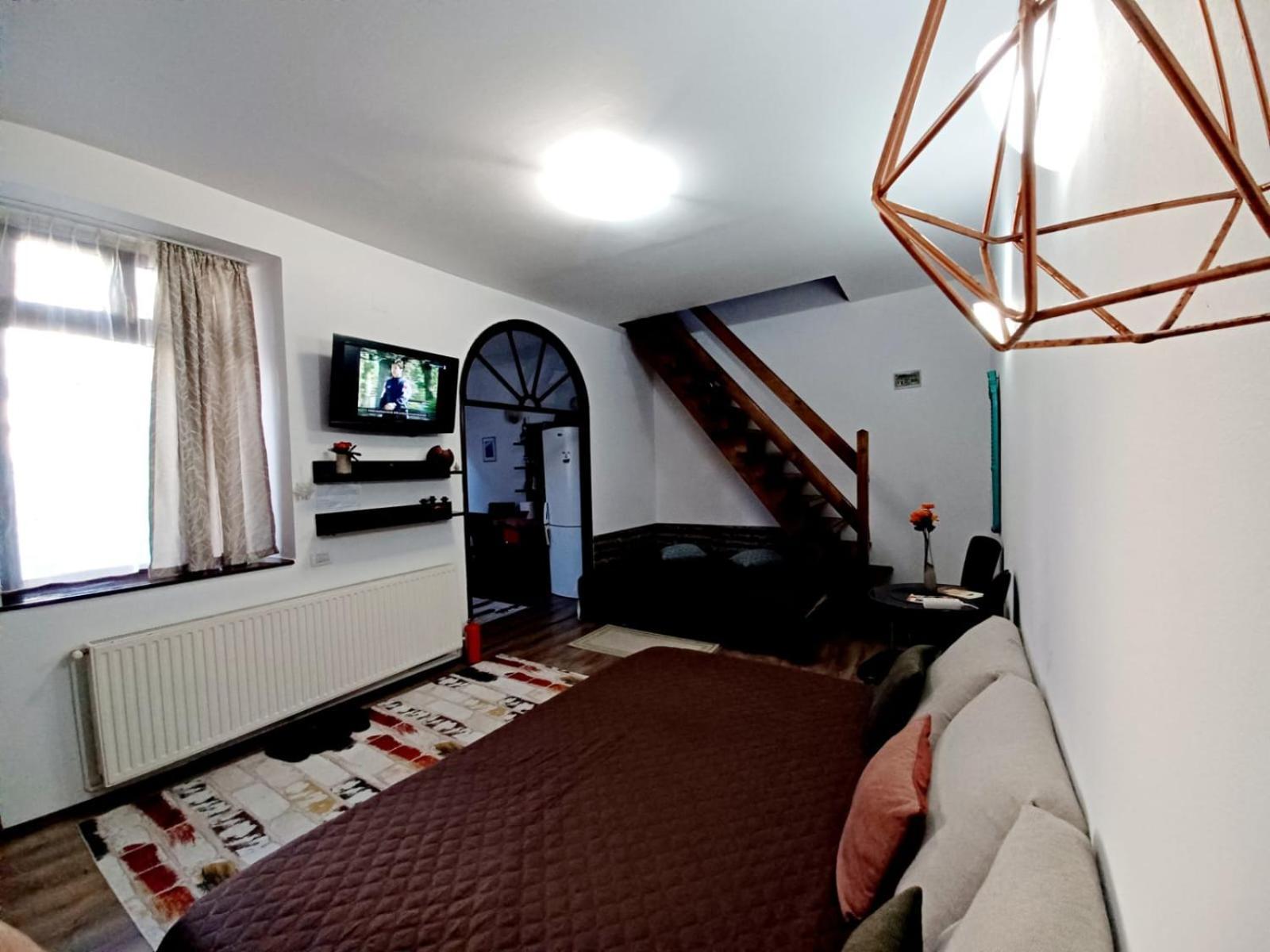 Lovely Central Apartment Brasov Ngoại thất bức ảnh